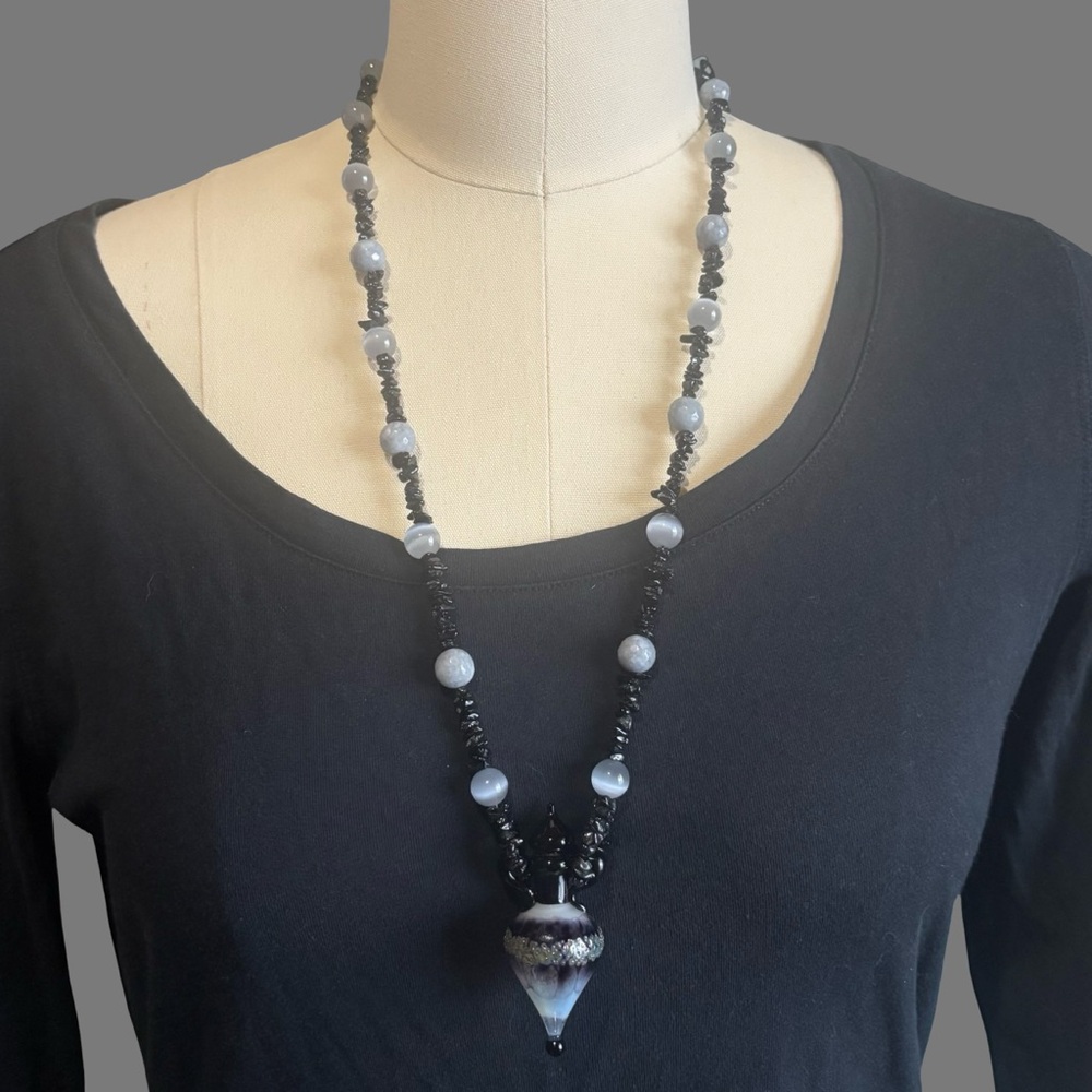 Elegant Black and White Beaded Necklace